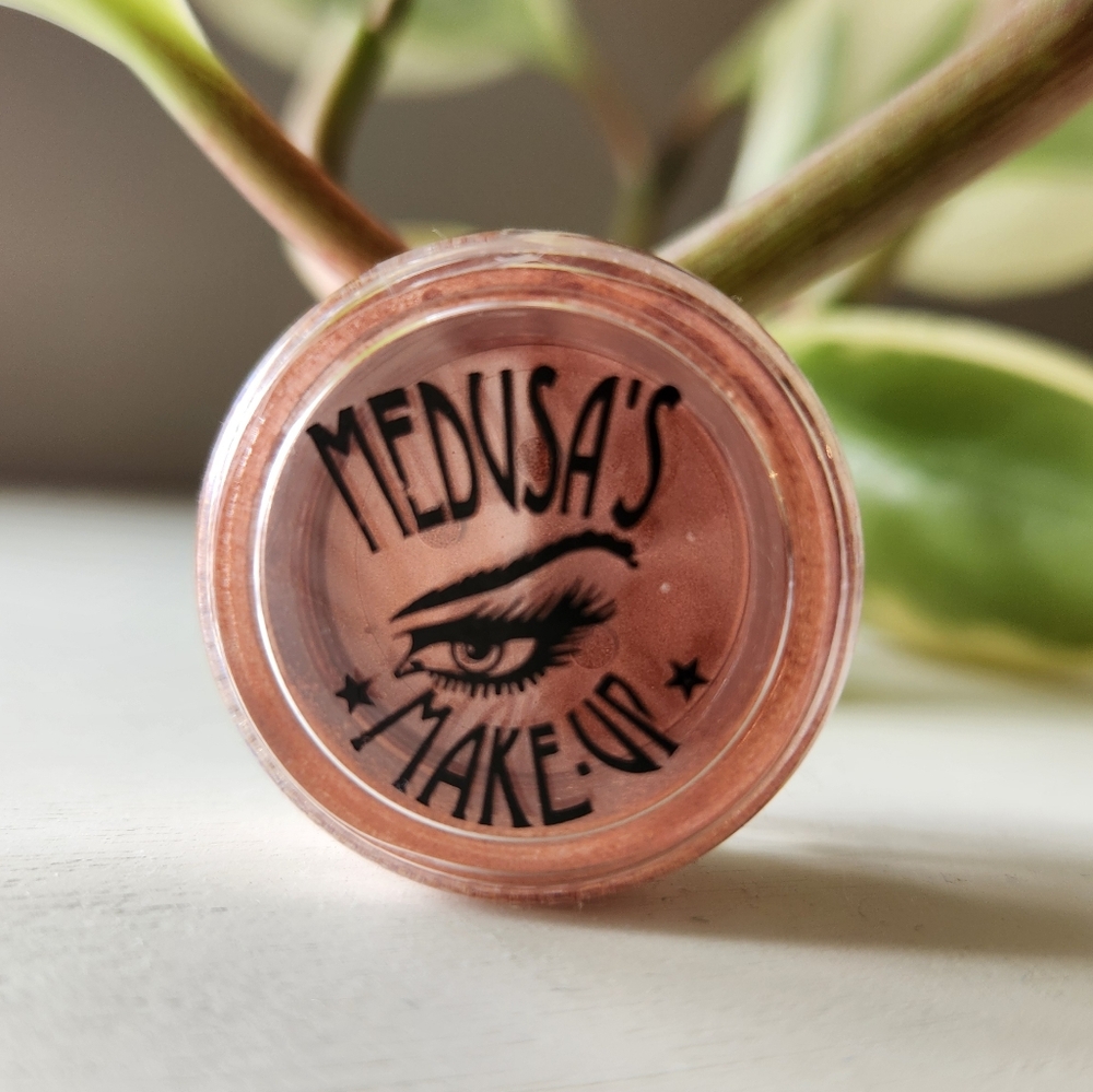Medusa's Make-Up Eye Dust - Penny Wise